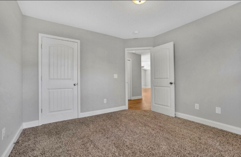Building Photo - 9 Willow Pines Ct