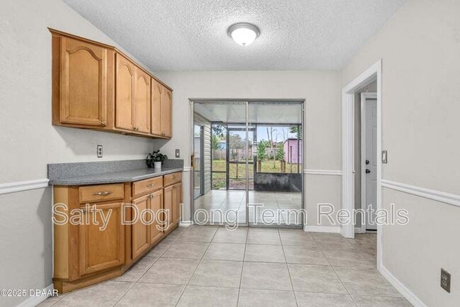 Building Photo - 1702 Carolina Ave