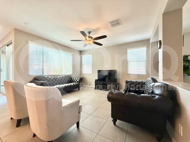 Building Photo - 3959 E Perkinsville St