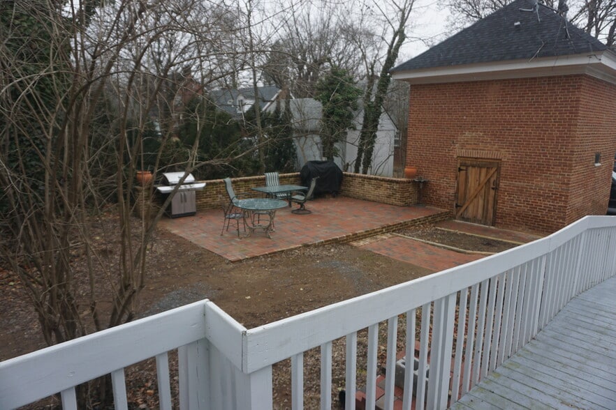 Patio - 117 S Church St