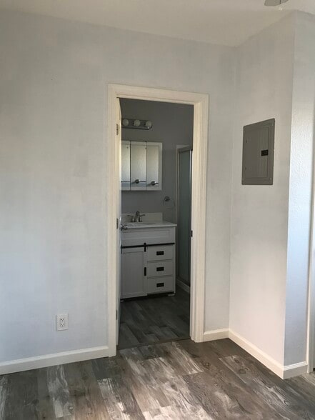 Building Photo - 22265 Pearce St