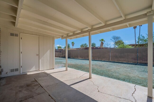 Building Photo - Cozy East Tucson 3-Bedroom with Private Ya...