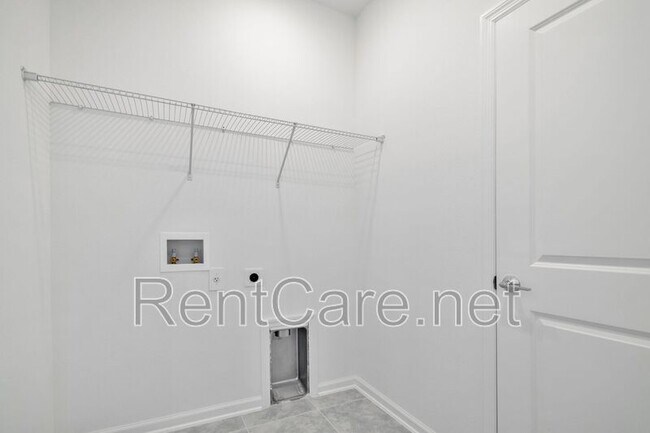 Building Photo - 6439 Blissful St