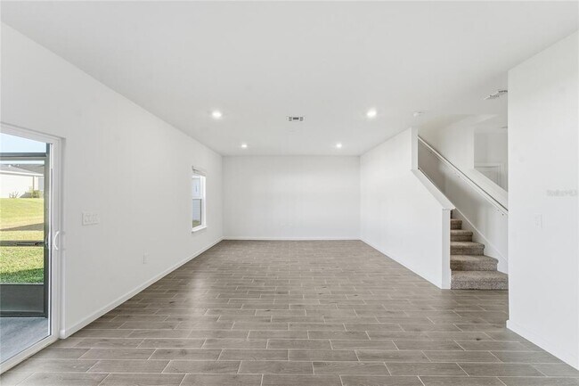 Building Photo - 6680 SW 89th Loop