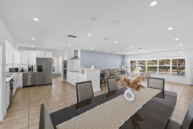 Building Photo - 3460 N 46th Ave