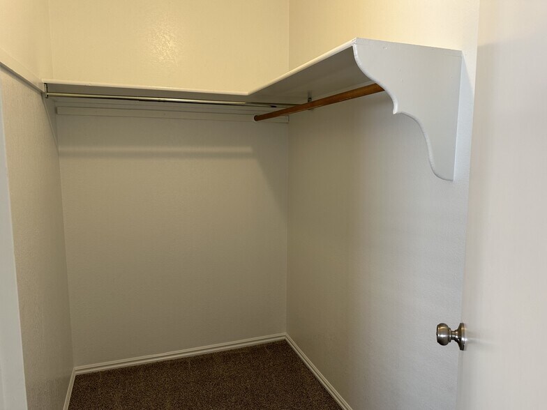 Building Photo - 388 S 100 W