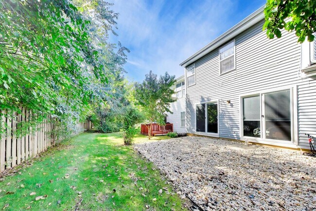 Building Photo - 505 Newbury Dr