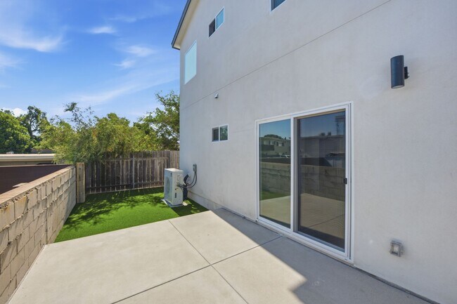 Building Photo - Brand new, be the first tenants!