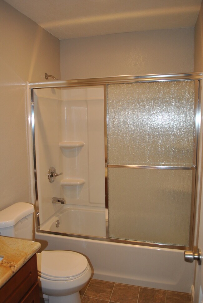 Bathroom 1 - 21385 Locust St