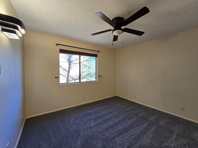 Building Photo - 941 Calle Mejia