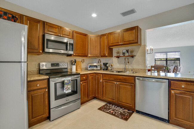 Building Photo - 13035 Albright Ct