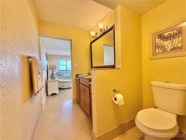 Building Photo - 7440 S Ocean Dr