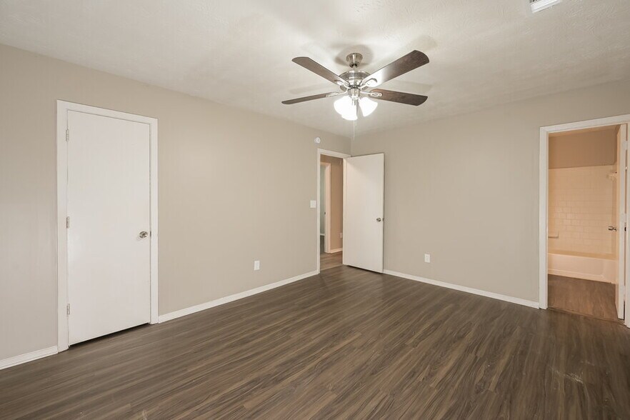 Building Photo - 1338 Mill Lake Cir