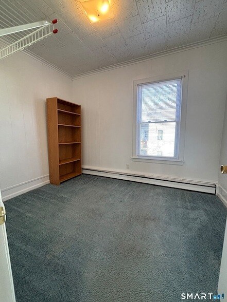 Building Photo - 73 Peck St