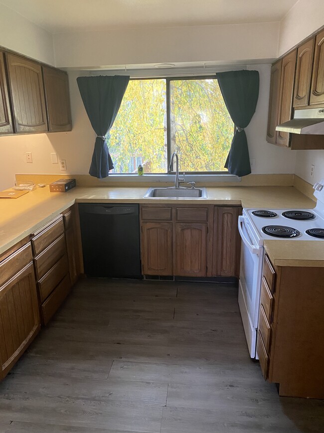 Building Photo - 1788 SW 5th St