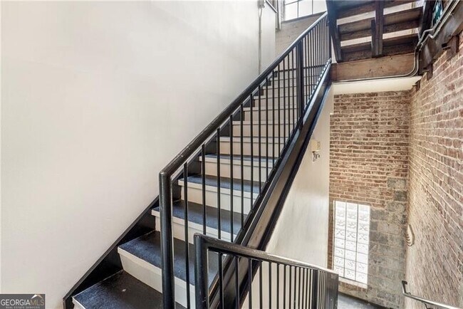 Building Photo - 650 Glen Iris Dr NE