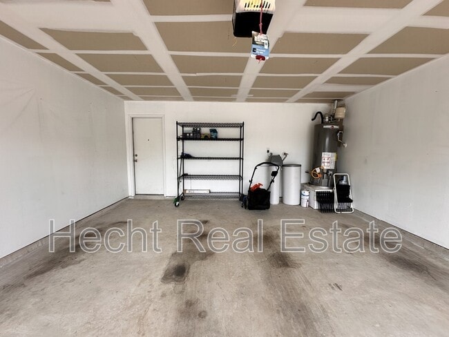 Building Photo - 9923 Moon Shine