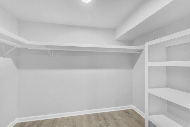 Building Photo - 69 Slocum St