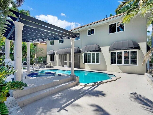 Building Photo - 15945 NW 82nd Ct