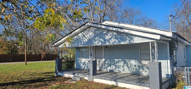 Primary Photo - 529 12th St N