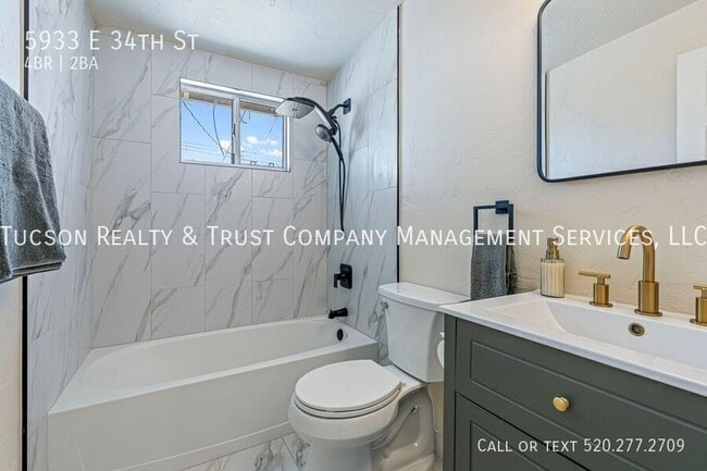 Building Photo - 5933 E 34th St