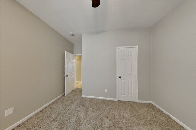 Building Photo - 16519 Cypress Thicket Dr