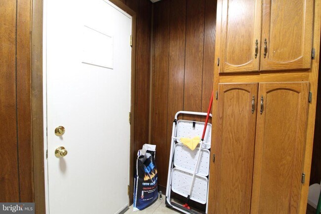 Building Photo - 42 Bismarck Ave