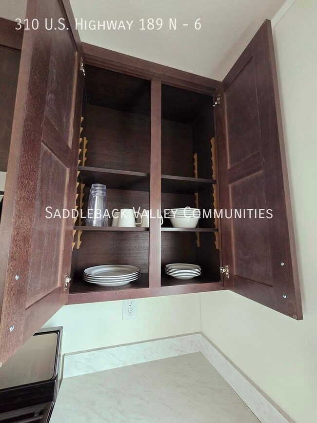 Building Photo - 310 US-189