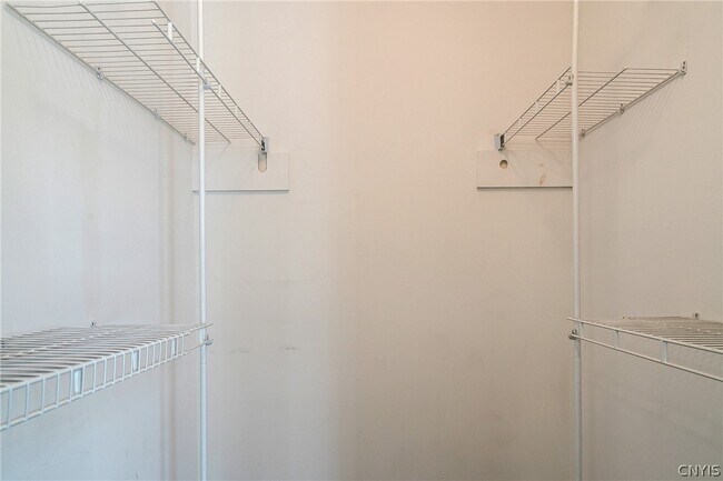 Building Photo - 2404 Pipers Ct