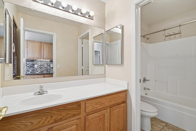 Building Photo - 5339 W Kaler Cir