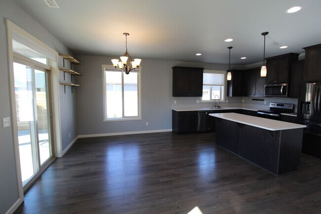 Building Photo - 7020 Dorchuck Rd