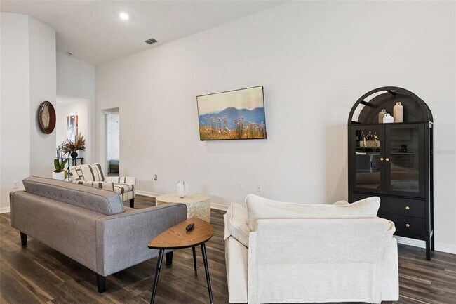 Building Photo - 1535 Eucalyptus Wy