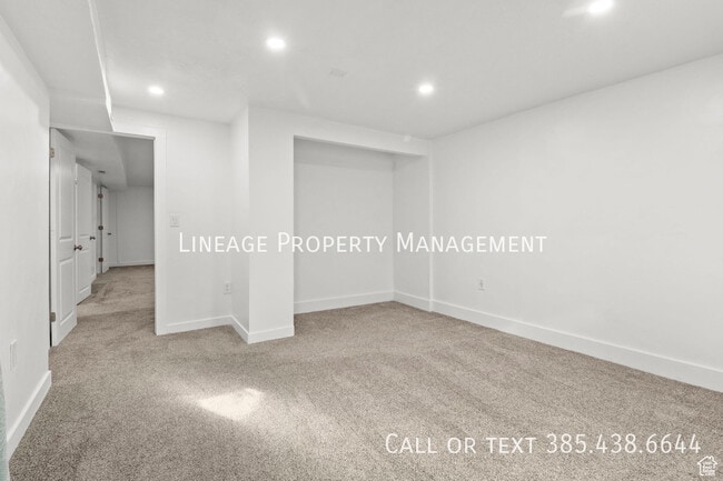 Building Photo - 4487 St Andrews Dr