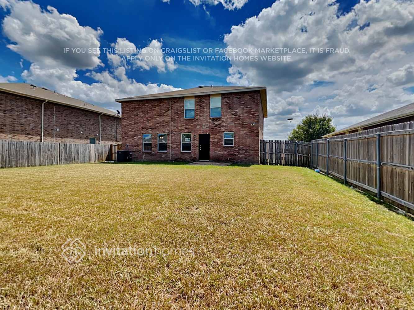 Building Photo - 805 Honey Hollow Dr