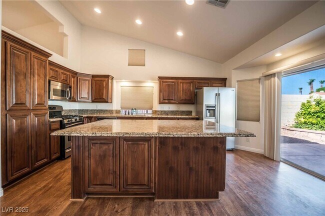 Building Photo - 8117 Creek Water Ln