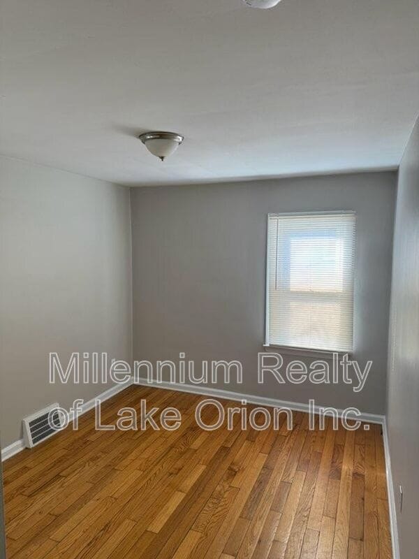 Building Photo - 2800 Ellwood Ave