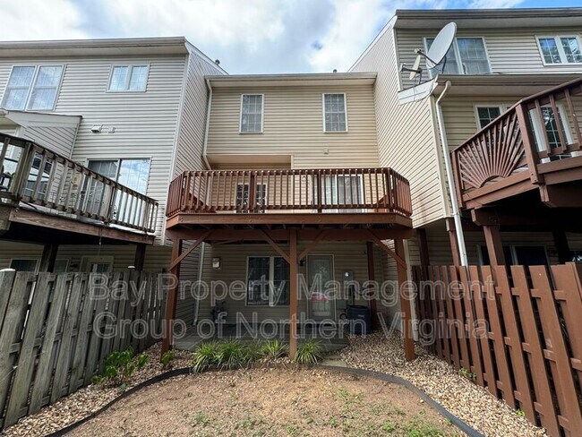 Building Photo - 14004 Madrigal Dr