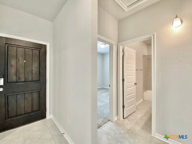 Building Photo - 2148 Pecan Island Dr