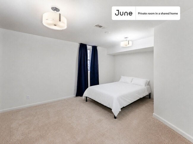 Building Photo - 1107 1/2 M St NW