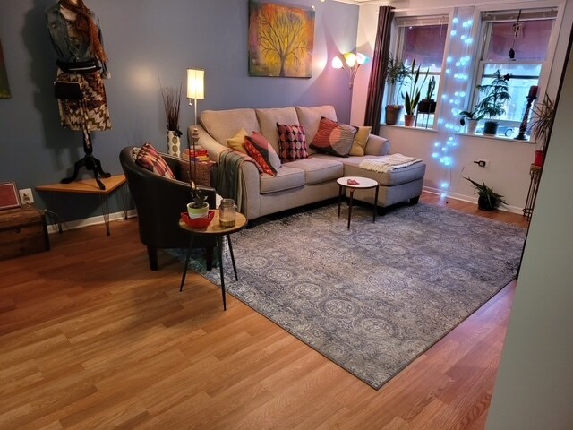 Building Photo - 95 9.5 South Washington Apatment 1