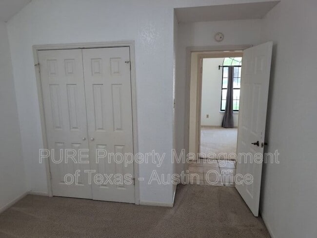 Building Photo - 15705 Monona Cove