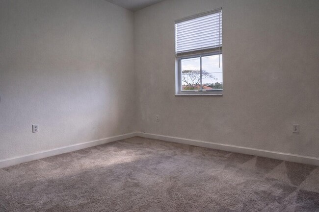 Building Photo - 11833 NW 47th Manor