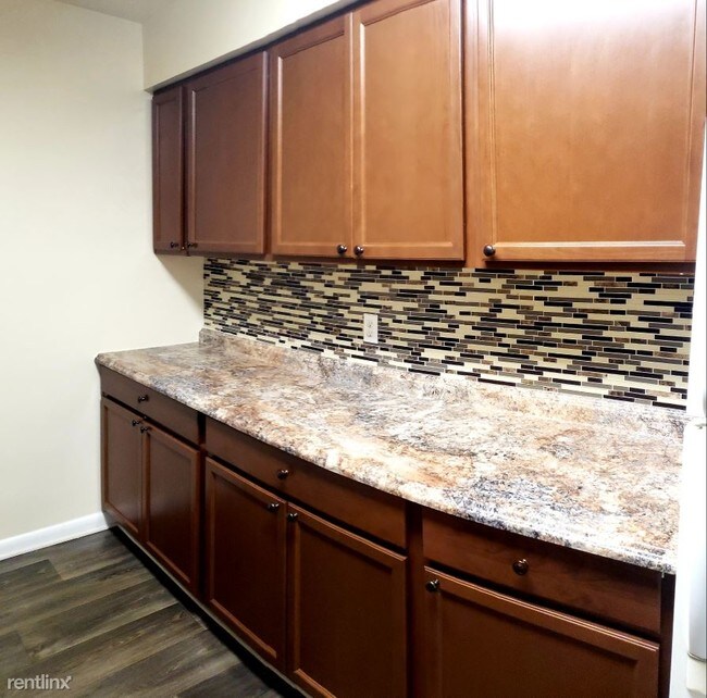 Building Photo - 1 br, 1 bath - 3012 Chamberlayne Ave