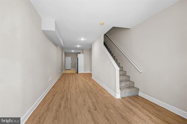 Building Photo - 1605 Clifton Ave