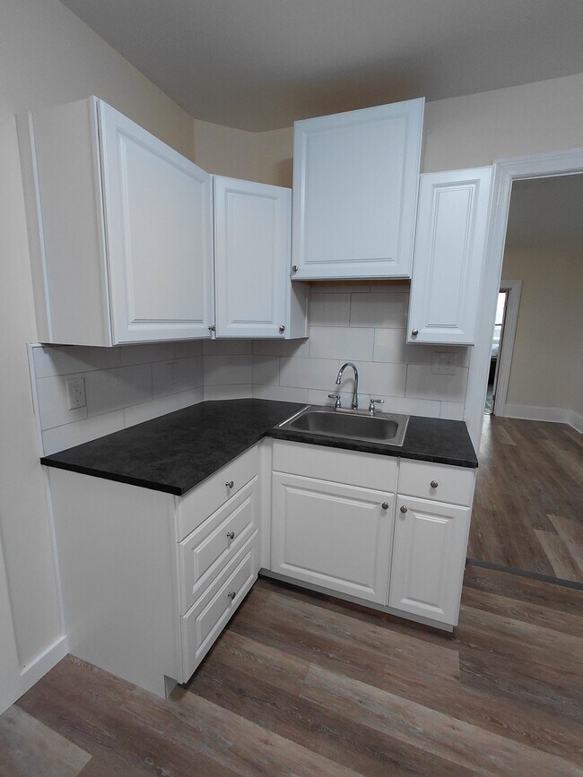 Building Photo - 163 Washington St