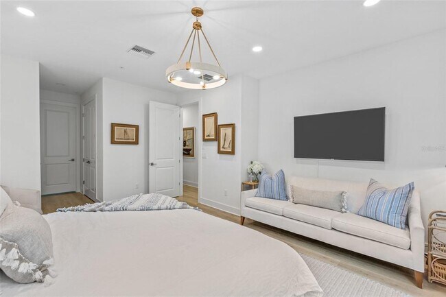 Building Photo - 758 Highland Ave