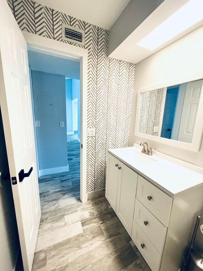 Building Photo - 2 Vía De Casas Sur