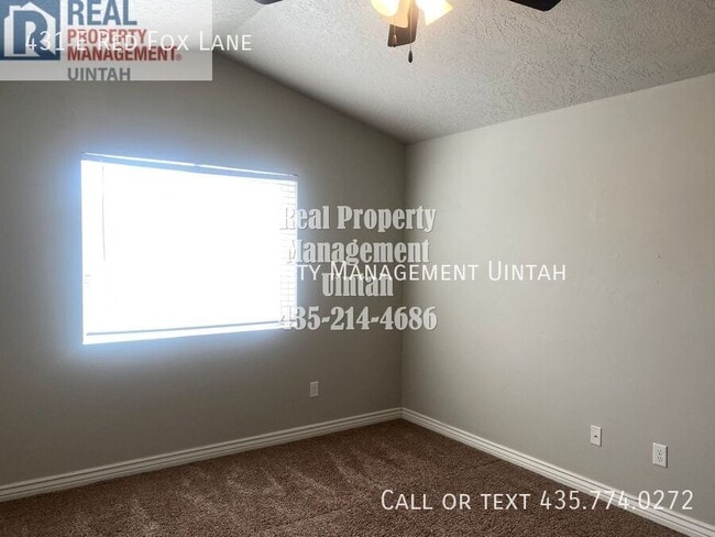 Building Photo - 431 E Red Fox Ln