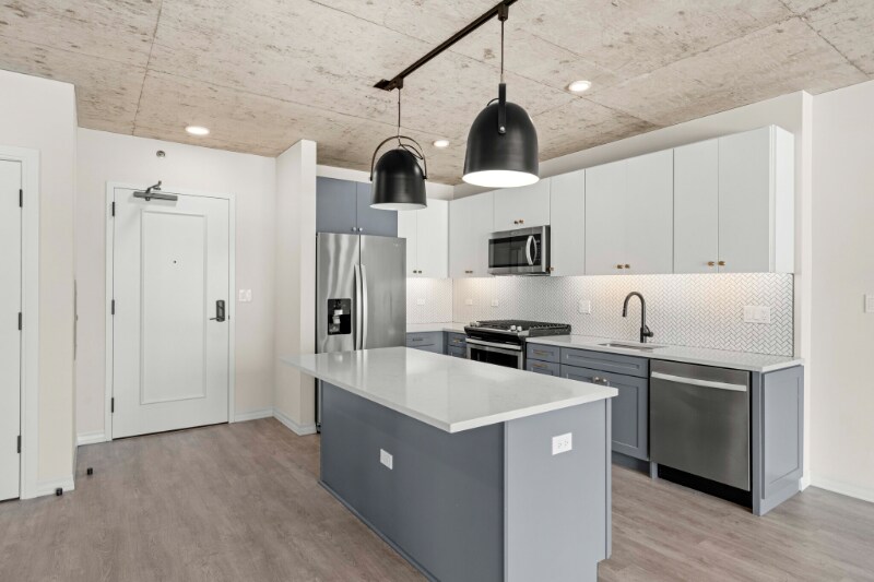 Building Photo - 203 W Huron St