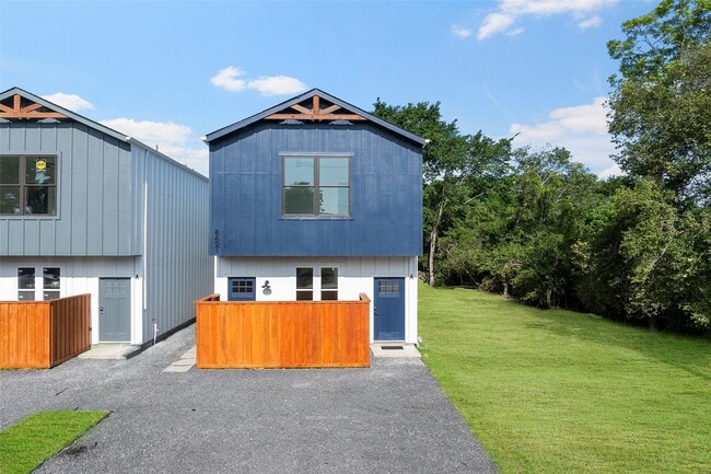 Building Photo - 8417 Venus St